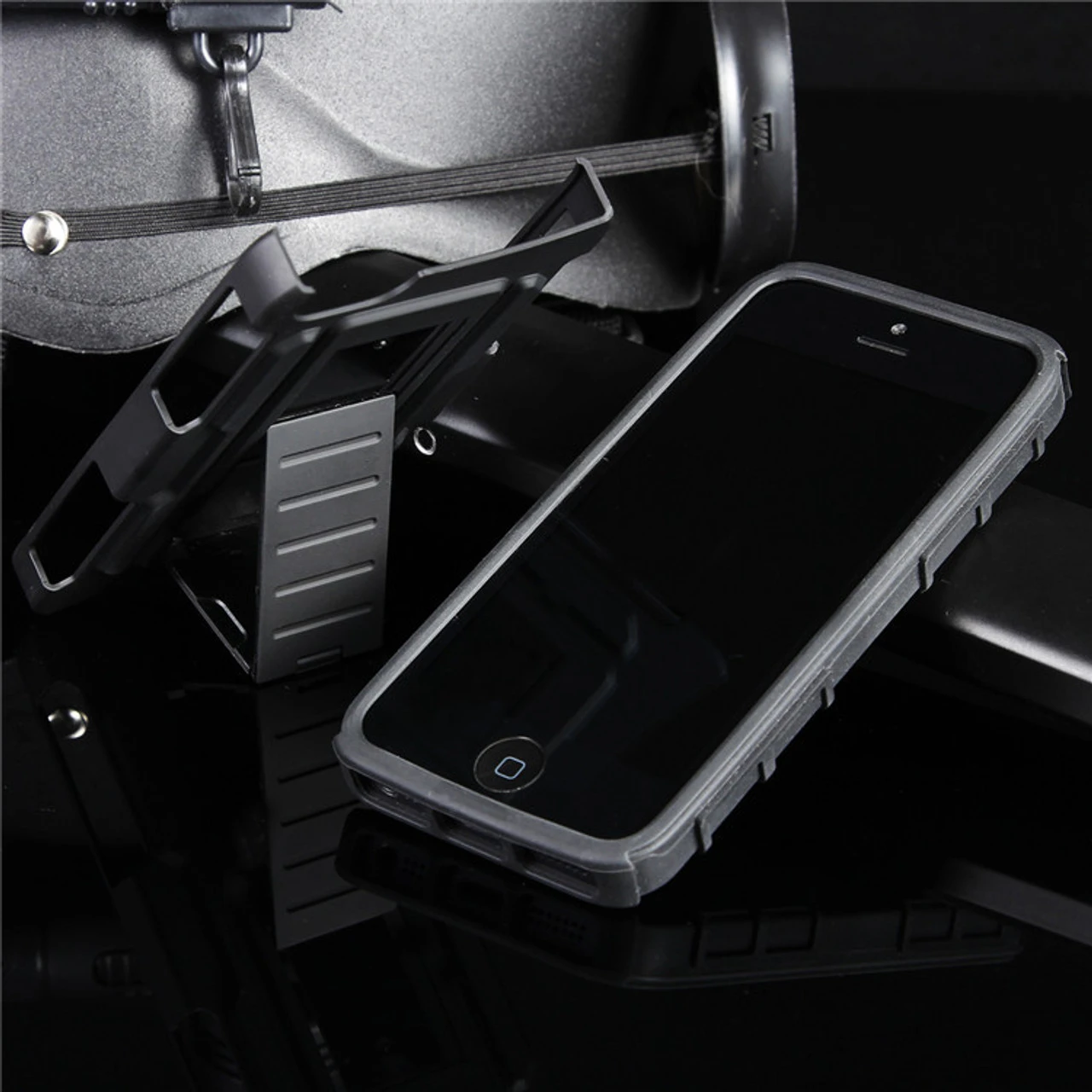 Apple IPhone 4 / 4S Military Heavy Duty Case W/ Optional Holster 2 Apple IPhone 4 / 4S Military Heavy Duty Case W/ Optional Holster - Image 2
